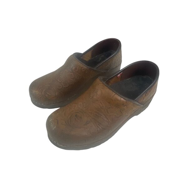 Sanita Embossed Leather Clogs Women's Brown Slip-On Comfort Workwear - Picture 1 of 9